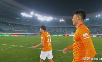db真人官网- 都灵德比激战成平，争议判罚引热议  